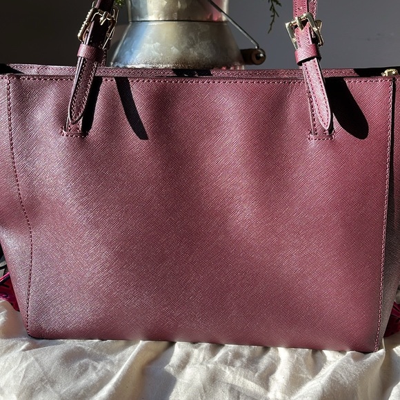 TORY BURCH EUC Burgandy tote bag. Comes with unbranded dust bag. - Picture 7 of 16